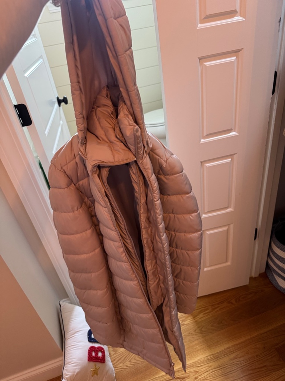 Express Hooded Quilted Puffer Jacket in Dusty Rose